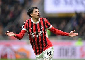 九游体育平台-火力全开！赖因德斯单赛季15球，与普利西奇并列米兰队内射手王